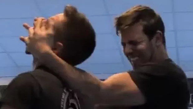 Krav Maga: So überwältigt ihr einen Angreifer in nur 3 Sekunden!