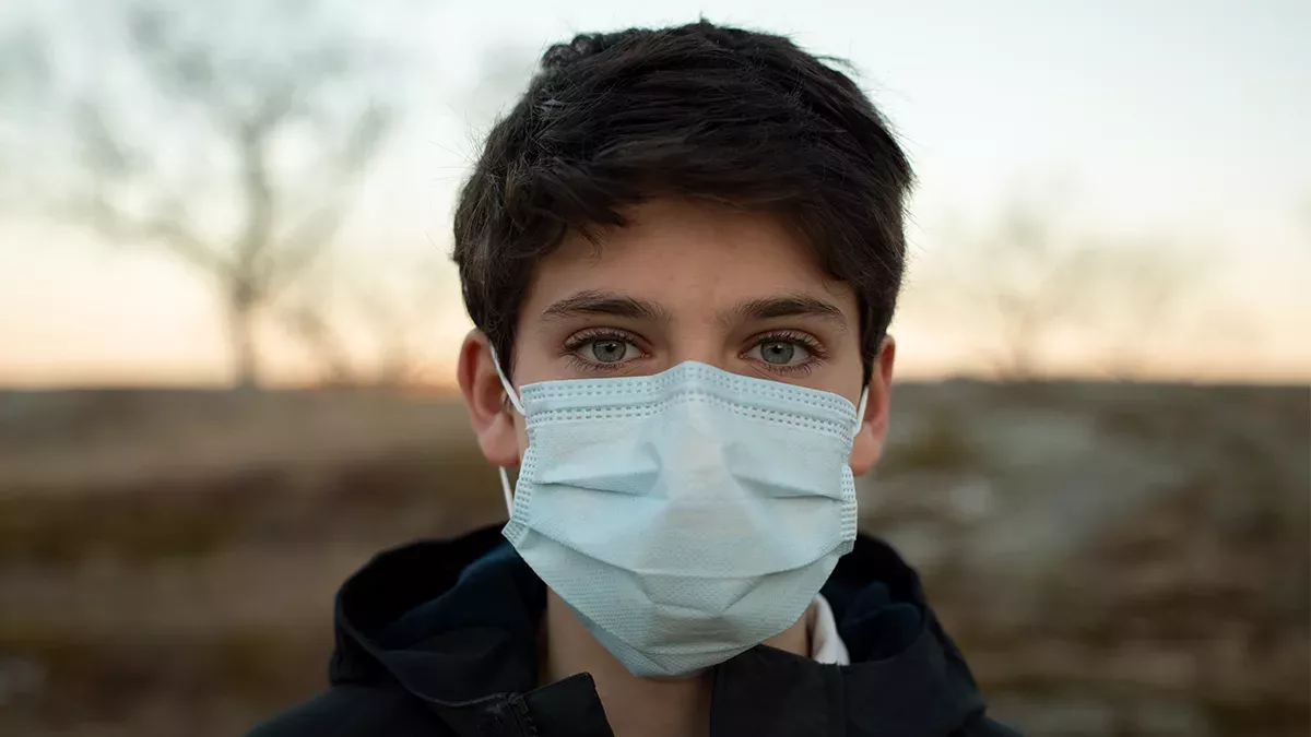Diese Fehler beim Reinigen eurer Gesichtsmasken solltet ihr unbedingt vermeiden.