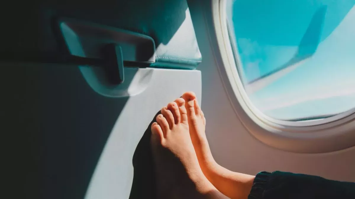 Schuhe im Flugzeug ausziehen? Deshalb solltet ihr es unter keinen Umständen tun