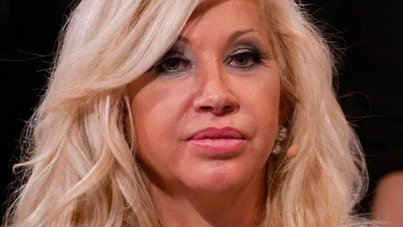 Peinliches Detail auf Bikini-Bild: Carmen Geiss entlarvt!