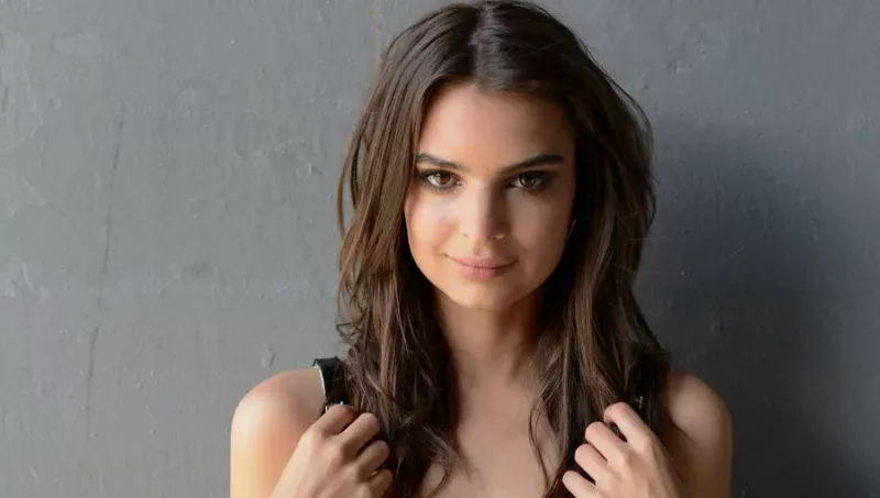 Emily Ratajkowski: Mit 13 Jahren zu hübsch? Erlebnis aus Schulzeit schockiert ihre Fans!