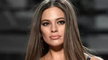 Ashley Graham: Plus-Size-Model enthüllt Brüste auf Instagram