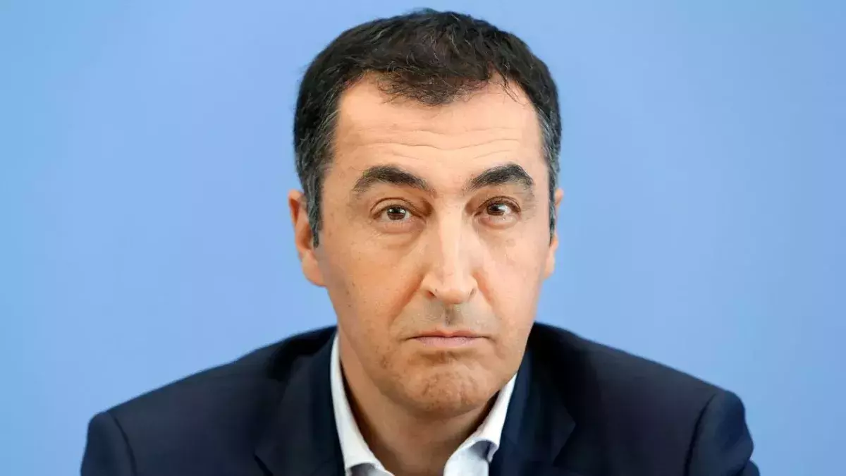 "Wichtiger als ein gutes Ergebnis für die Partei" – Wie die Grüne Jugend gegen Cem Özdemir wettert