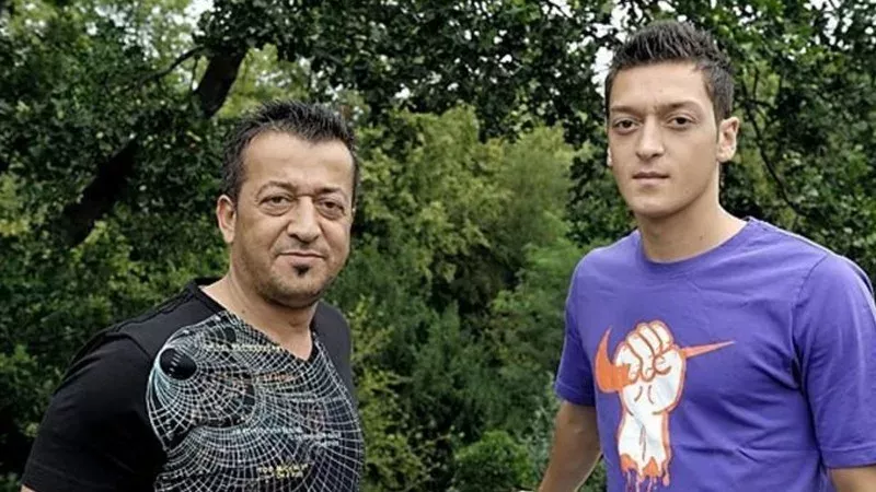 Papa Mustafa reagiert auf Rücktritt von Mesut Özil: „Das ist unwürdig“