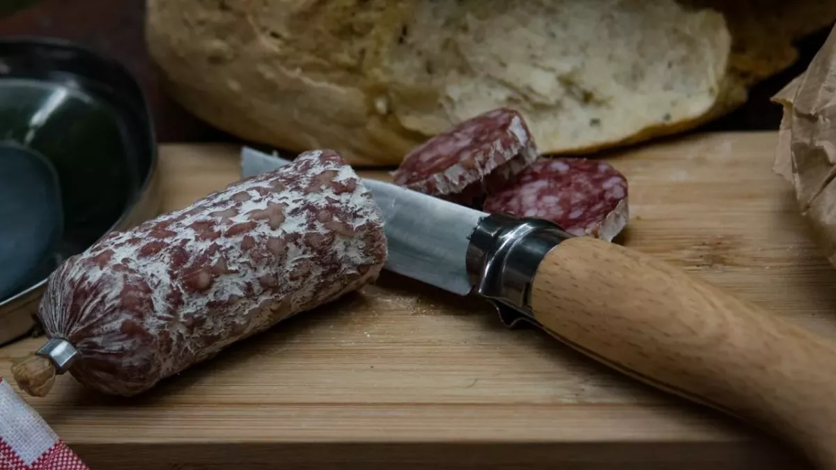 Wegen Fremdkörpern: Rückruf von Edeka-Salami gestartet