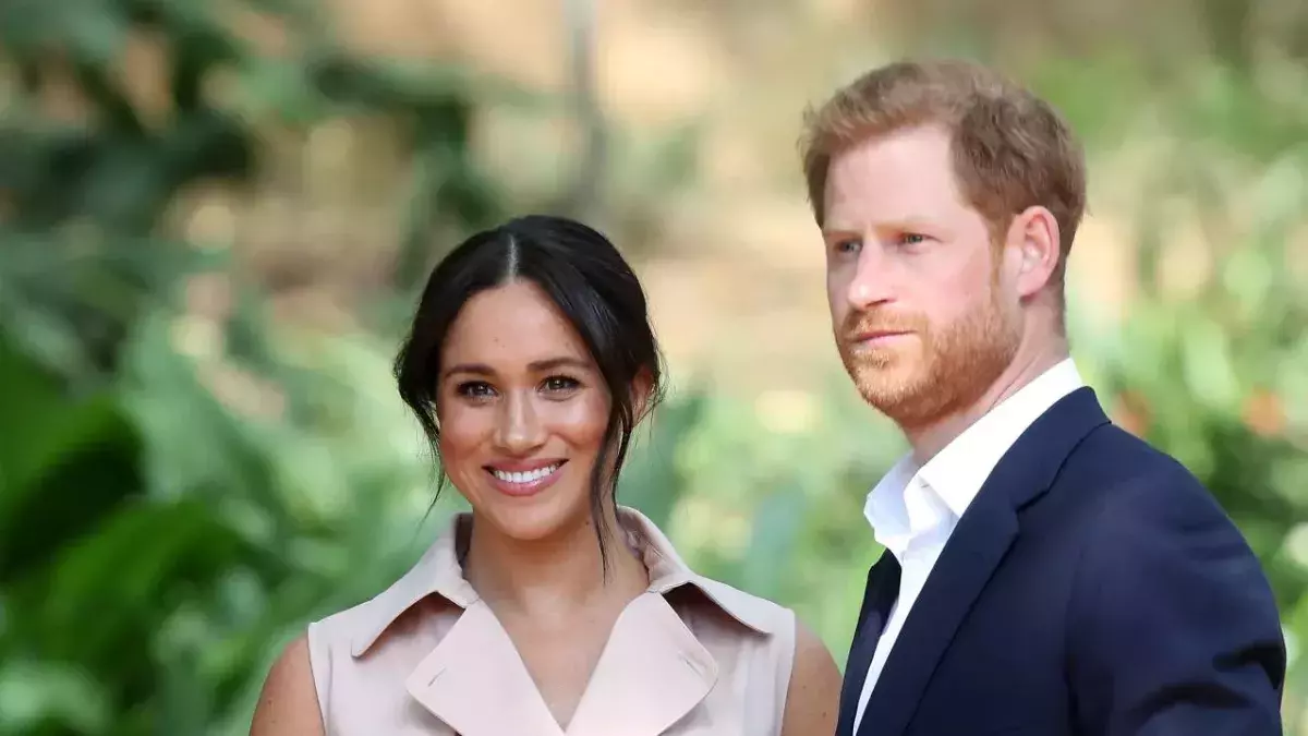 Eine Inderin meint, Harry hätte versprochen, sie zu heiraten