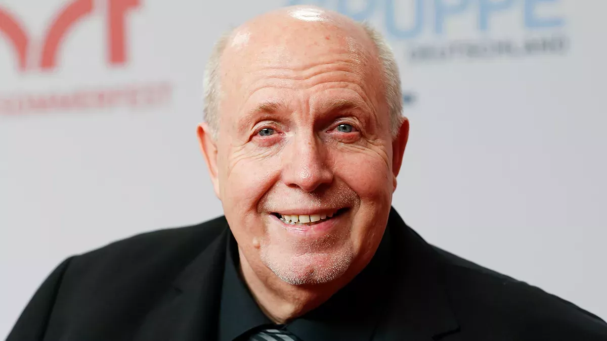 Er hat gut lachen: Das lange Leiden hat für Reiner Calmund ein Ende.