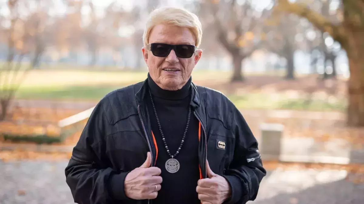 Heino trauert um Grab seiner Tochter