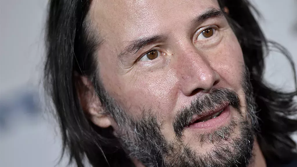 Keanu Reeves kehrt zurück als Neo in einem Video zu den Dreharbeiten von Matrix 4