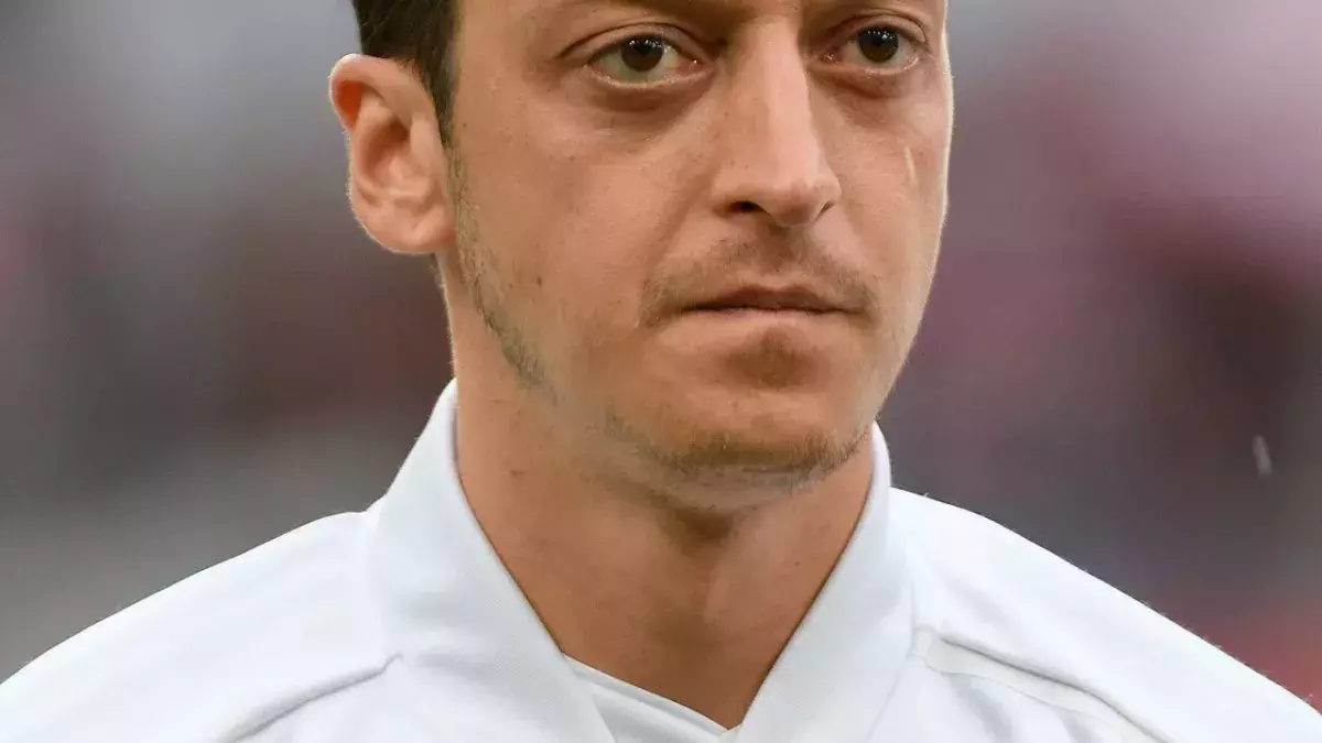 Mesut Özil — Wikimedia Commons