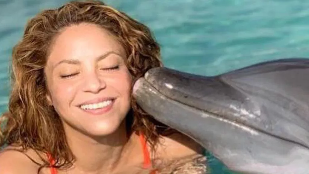 Shakira am Strand 