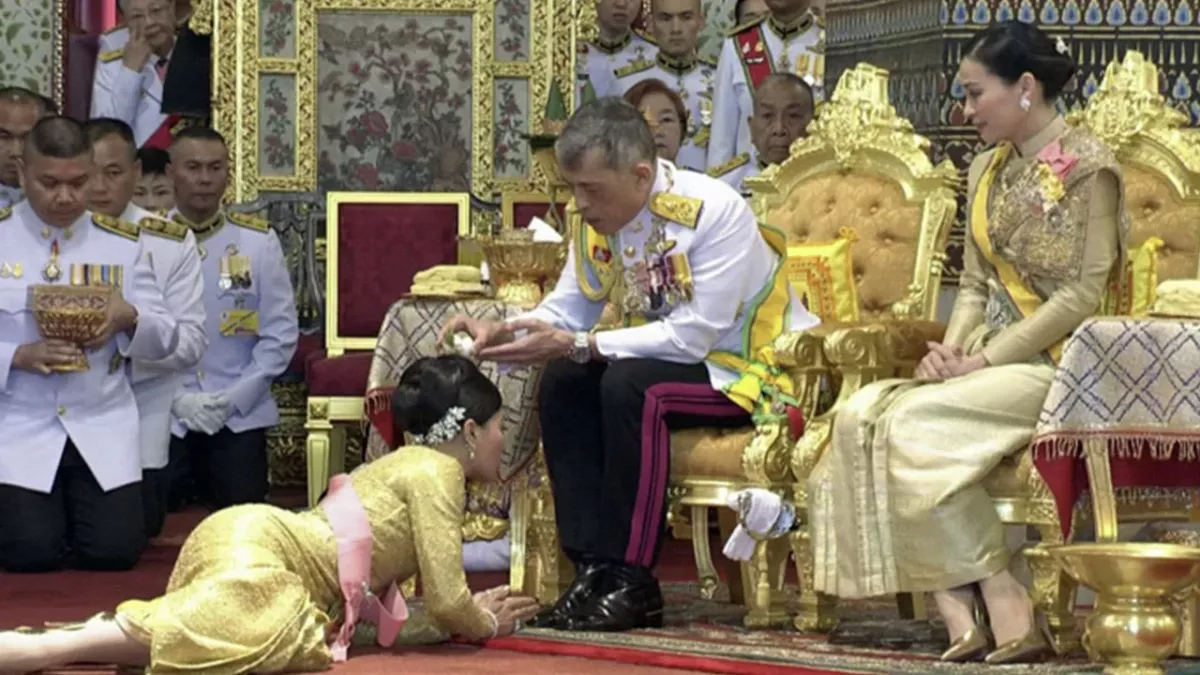 Thai-König Rama X: Nacktbilder-Skandal
