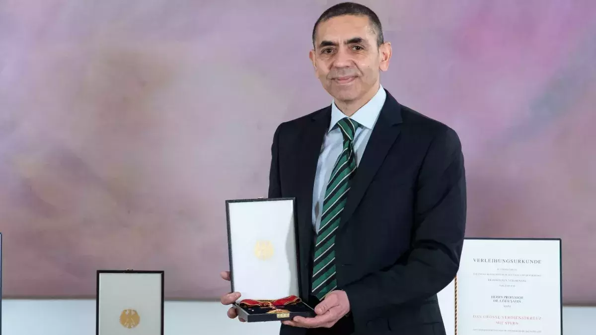 Ugur Sahin erhält das Bundesverdienstkreuz