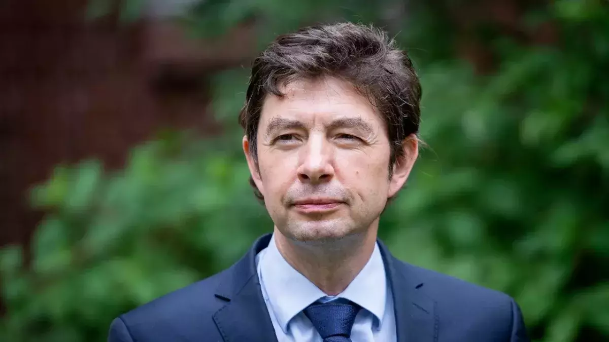 Christian Drosten warnt auch zweifach Geimpfte