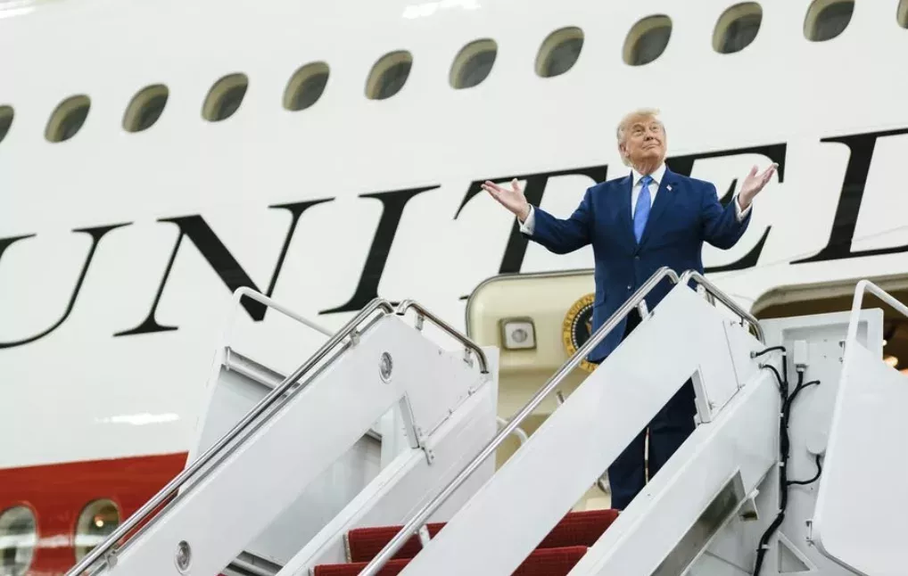 „Fliegendes Weißes Haus“: Trump zeigt seinen neuen Air Force One aus Katar