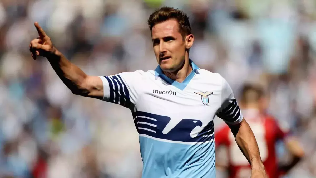 Klose will die Profis trainieren