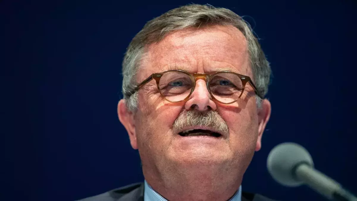 Montgomery warnt vor vollen Krankenhäusern
