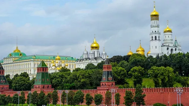 Russland, Wahlen, Unzufriedenheit, Wahlhelfer, Frauen, Streit