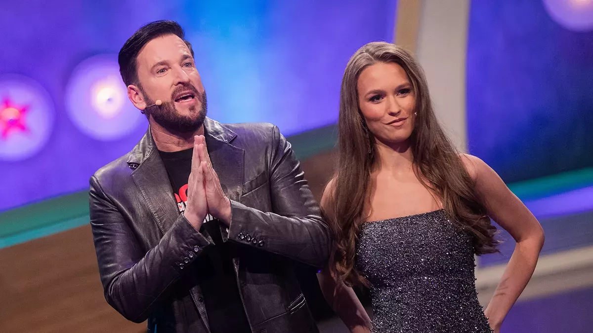 Wendler-Mama verachtet Verlobung mit Laura: "Sie ist auf ihre Karriere besonnen"