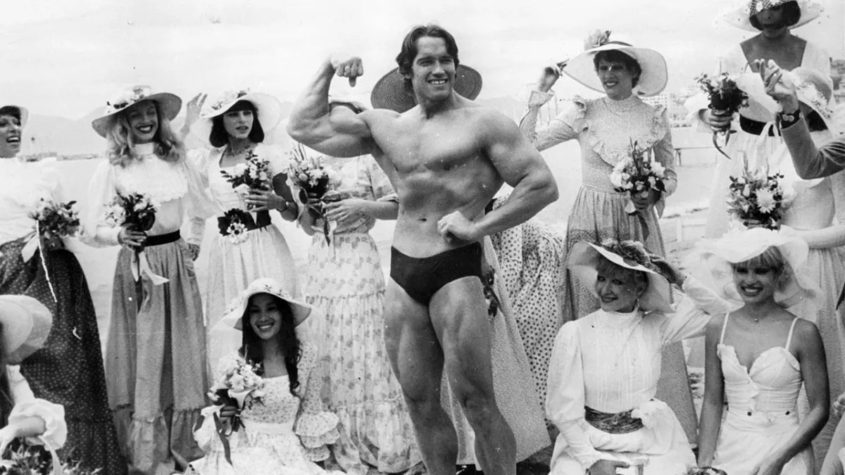 Wie ein Blick in die Vergangenheit: Arnold Schwarzeneggers Sohn sieht ihm zum Verwechseln ähnlich