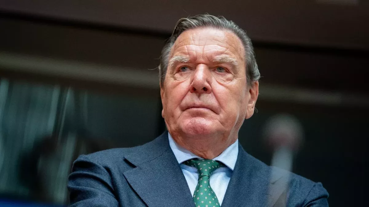 Wird Gerhard Schröders Account gesperrt?