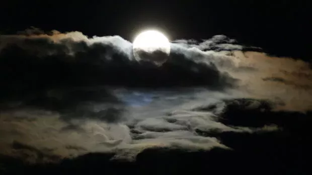 Warum schläft man bei Vollmond schlechter?