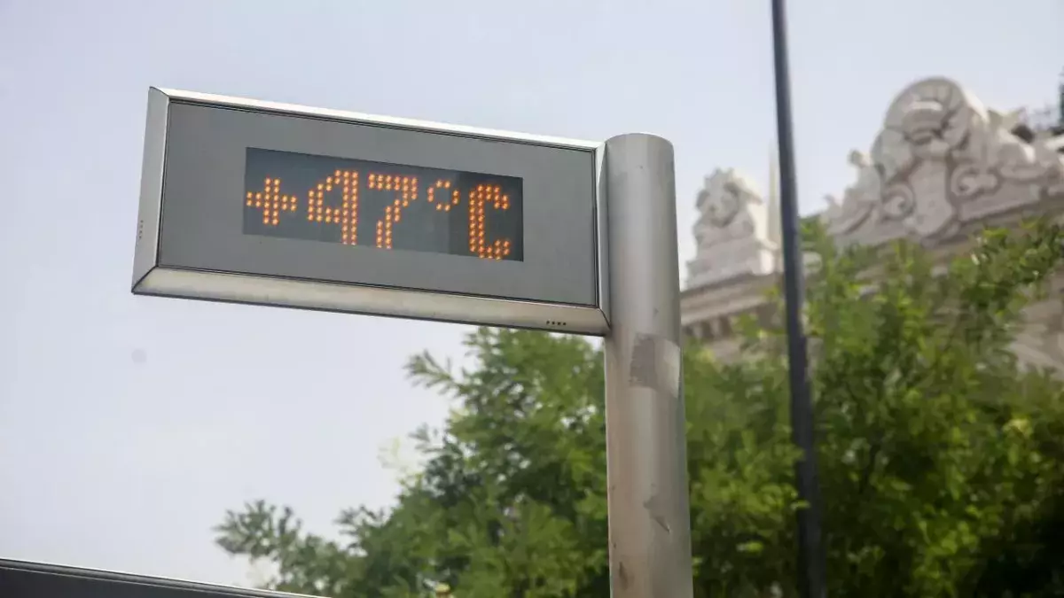 Ein Thermometer am 11. August 2021 in Madrid