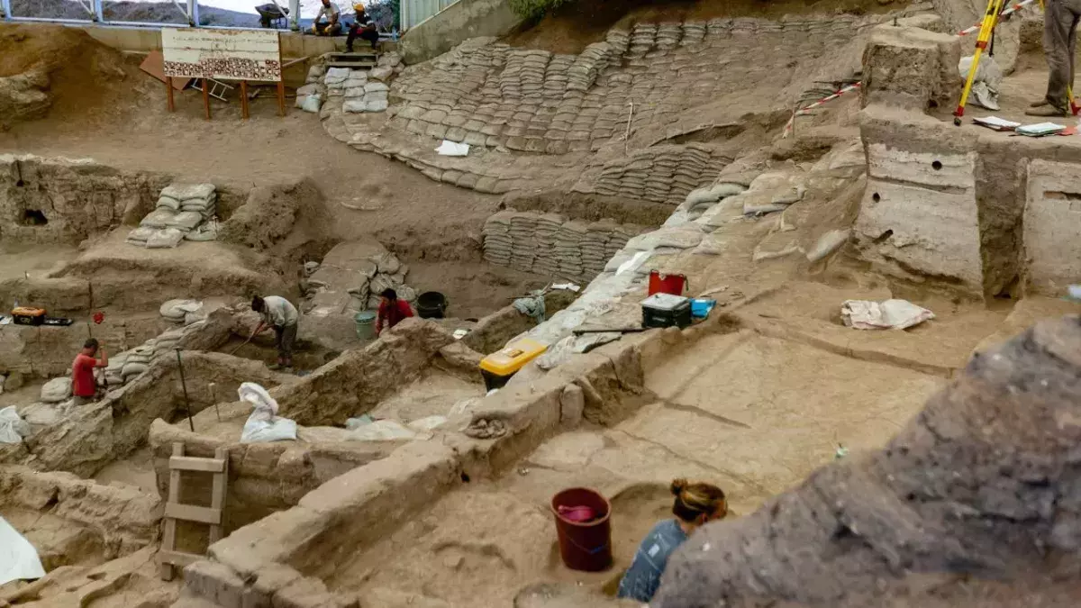 Forscher graben 1.500 Jahre alte Weinkellerei in Israel aus
