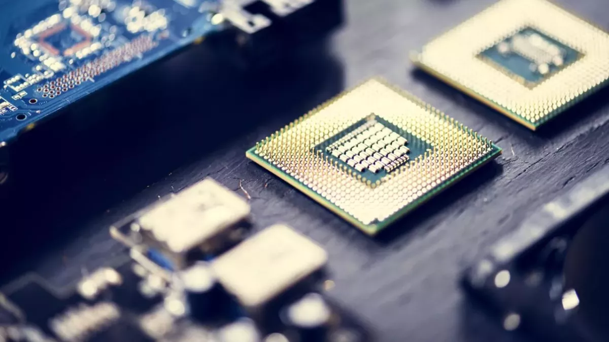 Im Corona-Impfsoff befinden sich keine versteckten 5G-Chips.