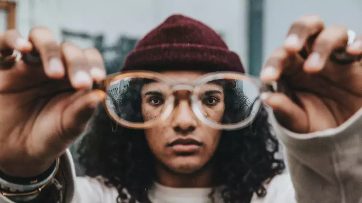 Keine Brille mehr: Augentropfen versprechen, Sehkraft innerhalb von Minuten zu verbessern