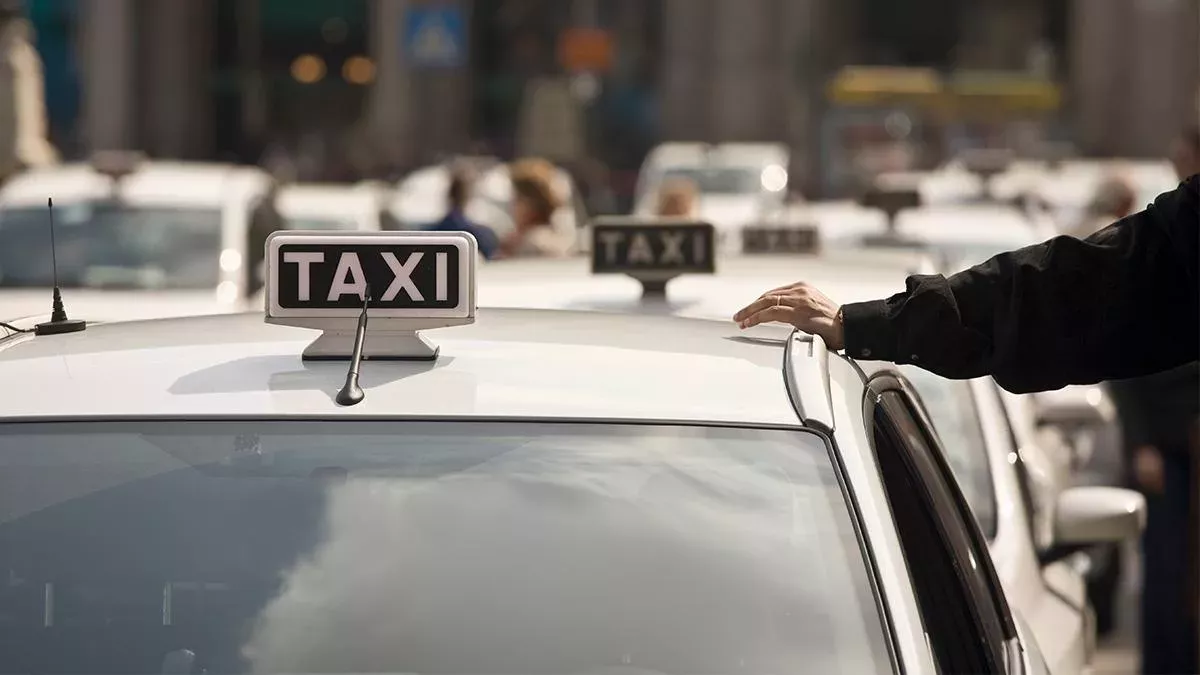 Lichtersignale von Taxis und ihre Bedeutung