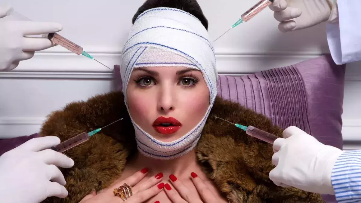 Luxurious woman and plastic surgery moment 