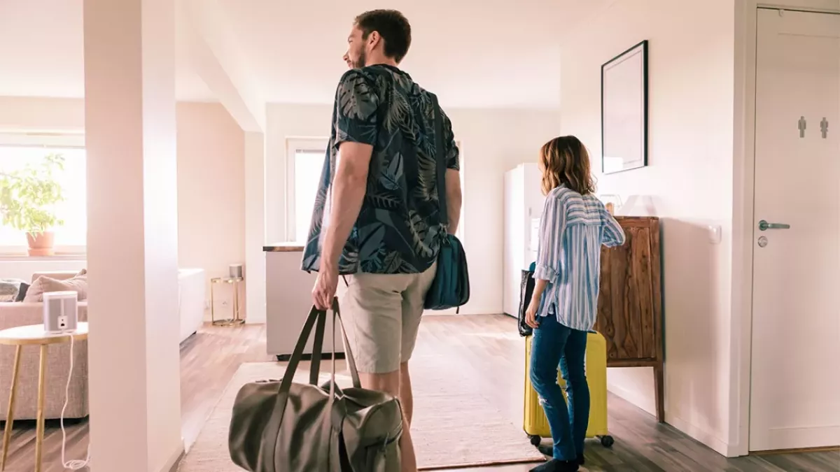 Pärchen mietet AirBnB-Wohnung: Dann macht es verstörenden Fund
