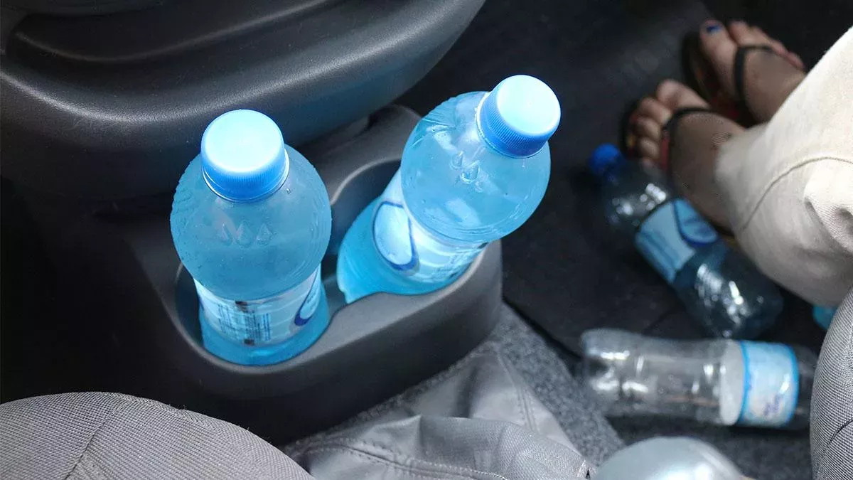 PET-Flaschen im Auto