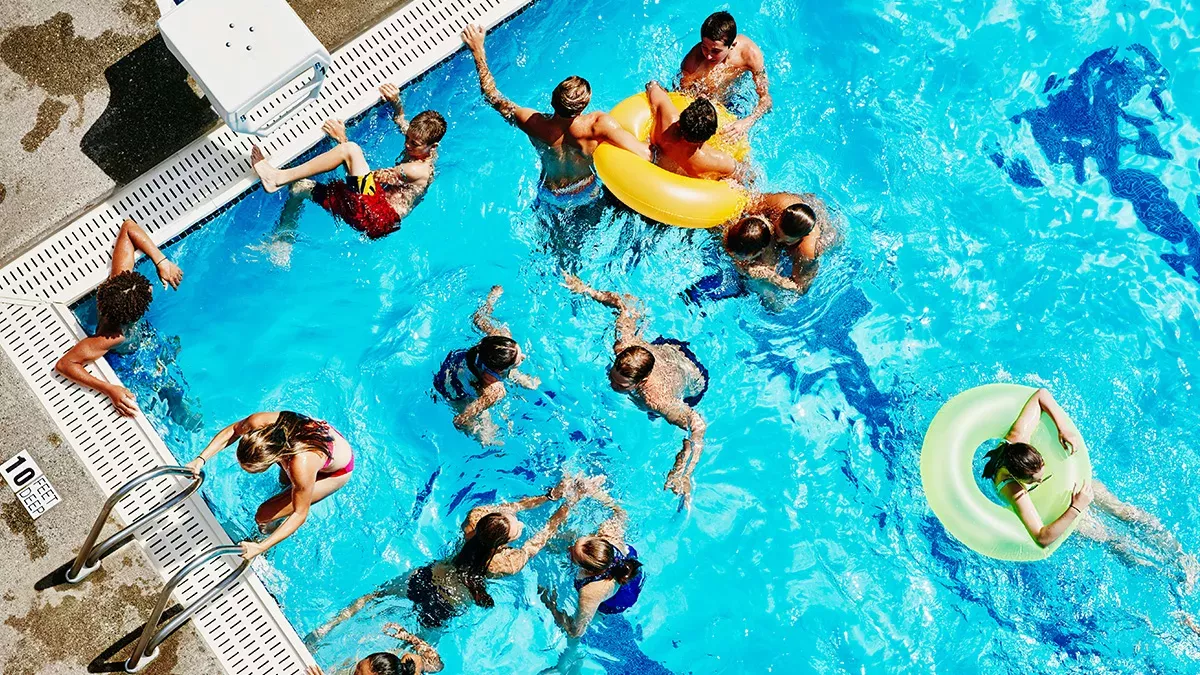 Urin im Schwimmbad
