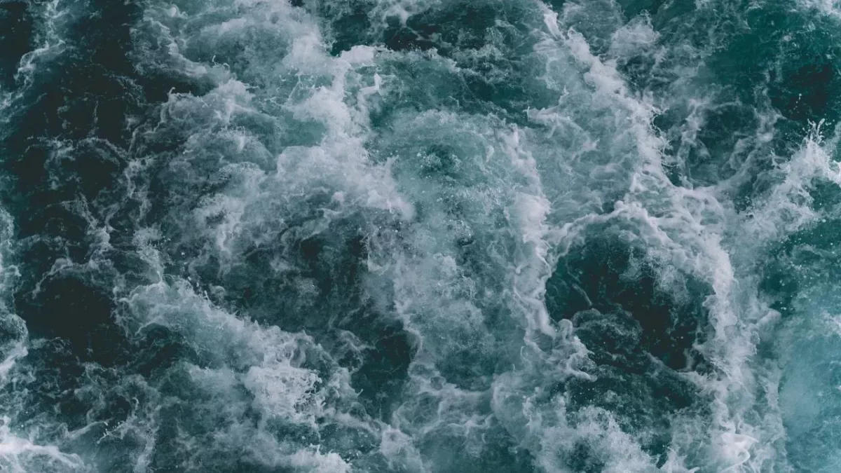 Schön, aber gefährlich: Quadratische Wellen im Meer