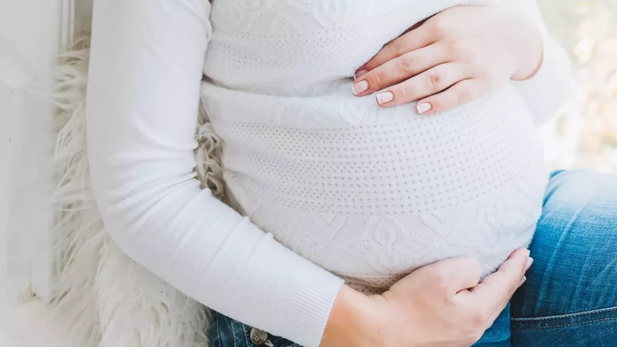 Schwangere Frau weiß nicht, dass sie ihr Baby beeinflusst
