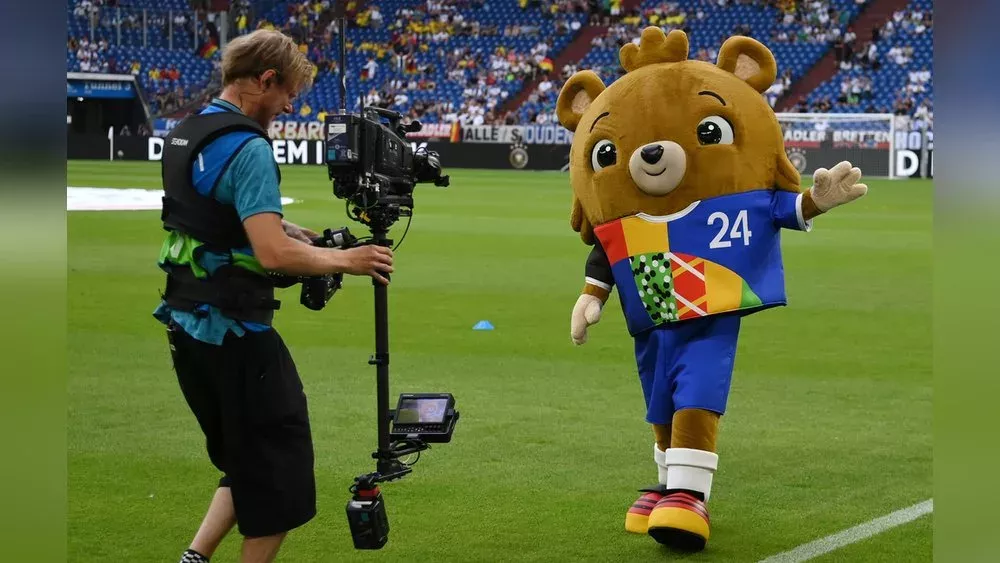 Fußball-EM 2024 in Deutschland: Wie kommen Fans an Tickets?