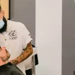 Bei bärtigen Männern ist eine FFP2-Maske wirkungslos
