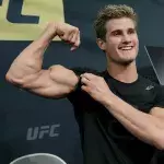 Die Arme von Sage Northcutt sorgen für Diskussionen in der MMA-Community