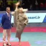Beeindruckende Vorführung des Taekwondo-Großmeisters Shin-Chul Kang