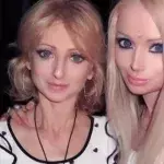 Sie sieht aus wie die Barbie-Puppe: Aber wartet, bis ihr den Rest der Familie seht!