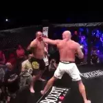 Dieser ehemalige Boxer wechselt zur MMA. Doch sein Kampf dauert nicht lang!