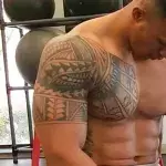 Diamond Ott ist Fitnesstrainer bei der amerikanischen Armee, was seinen Wahnsinns-Körper erklärt