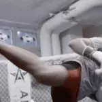 Alexander Gustafsson tritt seinen Trainer versehentlich
