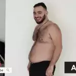 Der körperliche Wandel dieses Mannes ist besonders, bleibt aber glaubhaft!