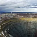 Mine Mir: Dieser 525 Meter tiefe Abgrund in Sibirien ist eine riesige Diamantenmine