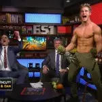 Sage Northcutt zerstört Früchte mit seinen Händen