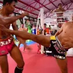 Die Muay-Thai Legende Saenchai und Singdam in einem beeindruckenden Training