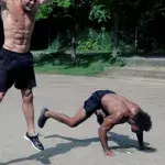 Dieser Sportler hat sich neue Arten von Burpees ausgedacht! Euer ganzer Körper wird vor Schmerzen brennen!